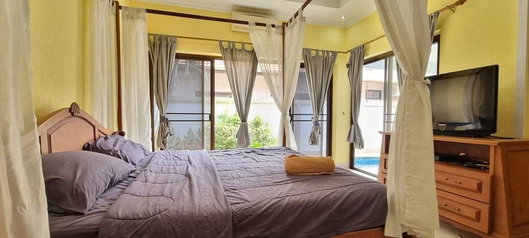 3 Bedroom Pool villa for Rent in Jomtien Pattaya.