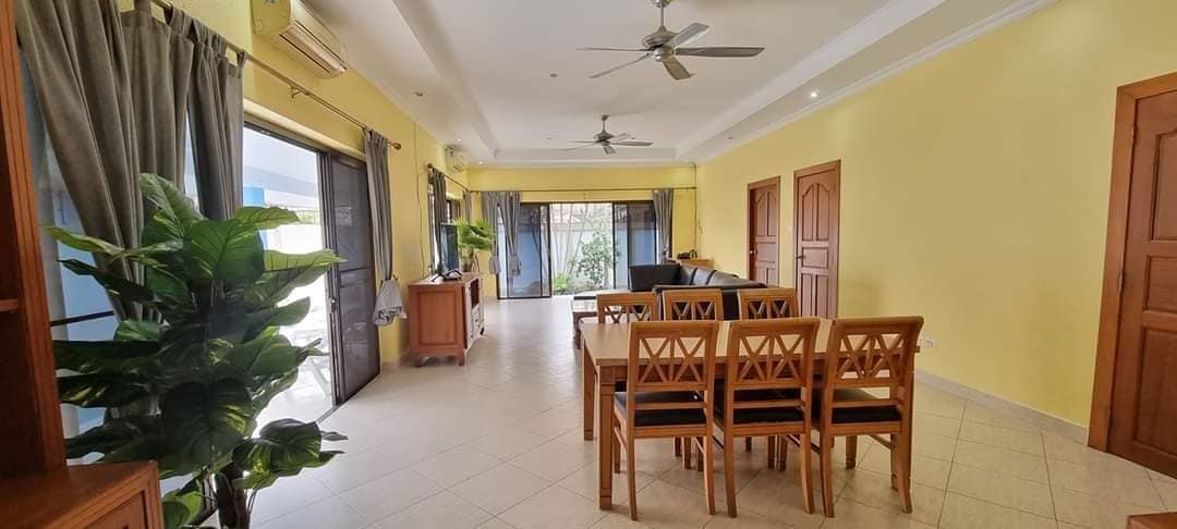 3 Bedroom Pool villa for Rent in Jomtien Pattaya.