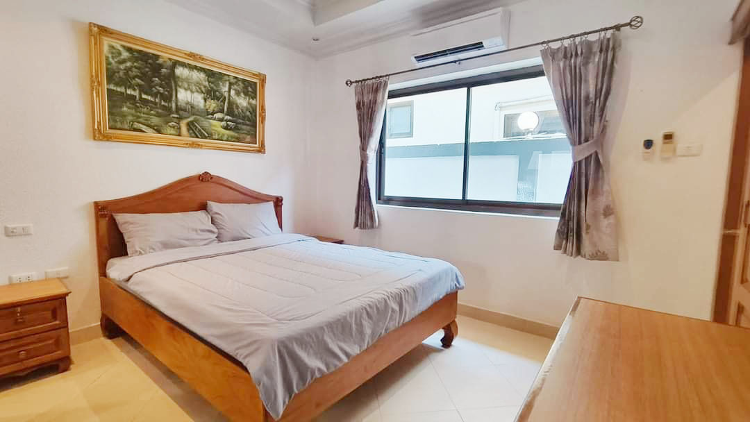 5 Bedroom Pool Villa for Rent at Jomtien, Pattaya