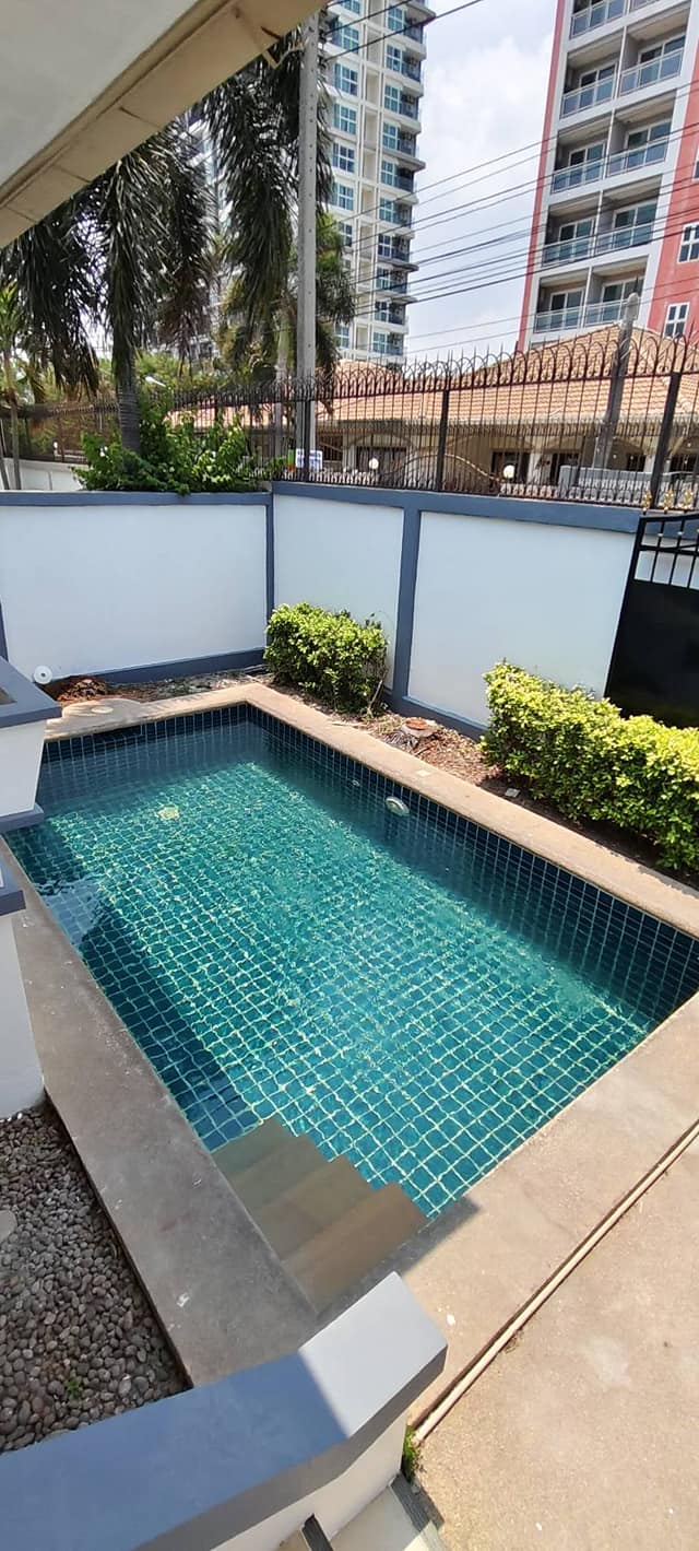 3 Bedroom Pool Villa for Rent in Pattaya