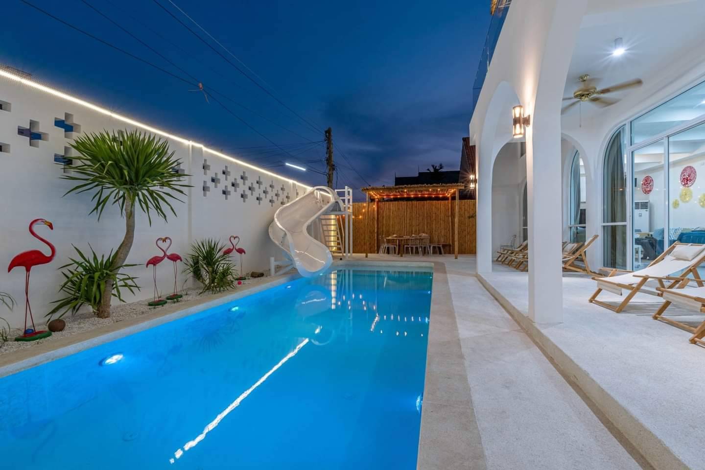 A modern style pool villa close to the Beach  for Rent