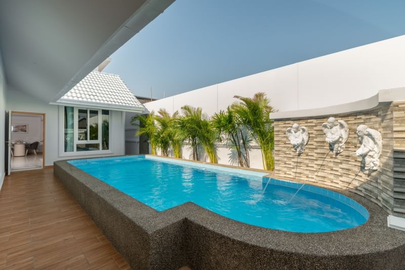 4-bedroom Pool Villa for Sale in South Pattaya