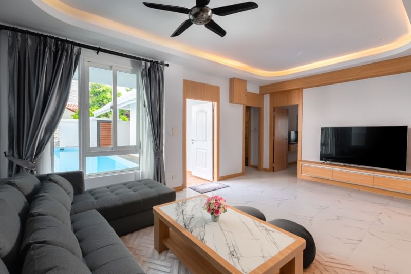 4-bedroom Pool Villa for Sale in South Pattaya