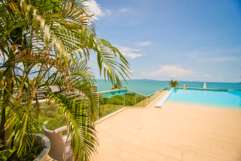 2 Bedroom Sea view Condo for Rent and Sale at Wong Amat, Pattaya.