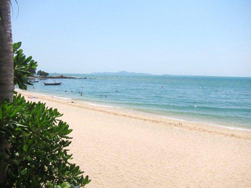 2 Bedroom Sea view Condo for Rent and Sale at Wong Amat, Pattaya.