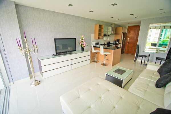 2 Bedroom Sea view Condo for Rent and Sale at Wong Amat, Pattaya.