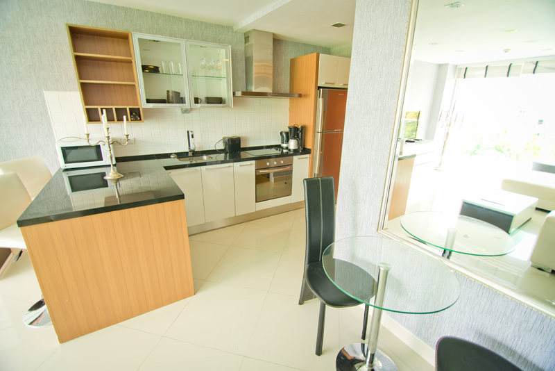 2 Bedroom Sea view Condo for Rent and Sale at Wong Amat, Pattaya.