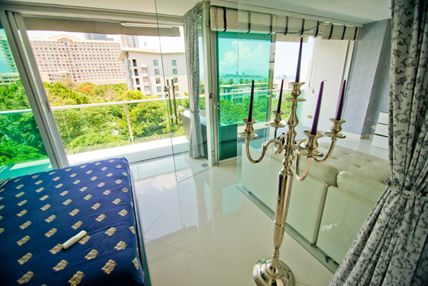 2 Bedroom Sea view Condo for Rent and Sale at Wong Amat, Pattaya.