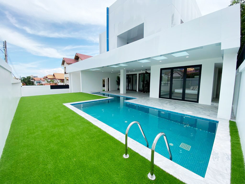 Luxury Modern Pool Villa for Rent at Jomtien Pattaya