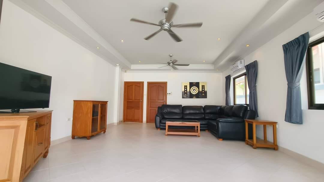 3 Bedroom Pool Villa For Rent at Jomtien, Pattaya