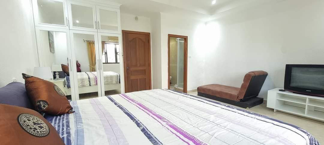 2 Bedroom Townhouse for Rent on Pratamnak hill, Pattaya