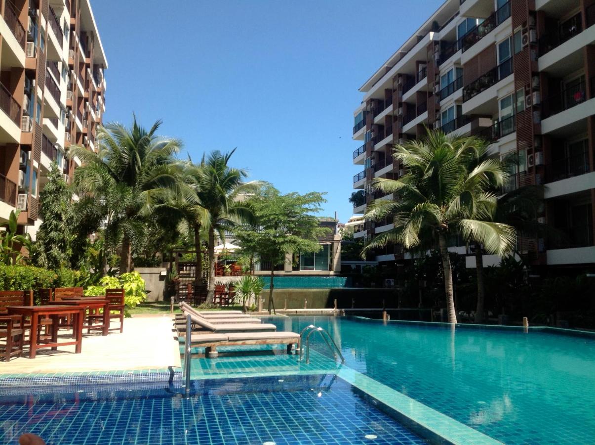 2 Bedroom Condo for Sale at Theppraya Rd., Pattaya