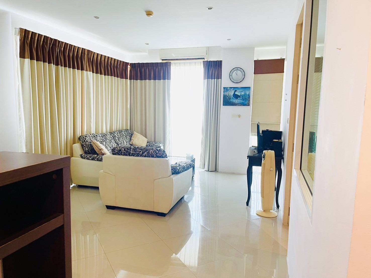 2 Bedroom Condo for Sale at Theppraya Rd., Pattaya