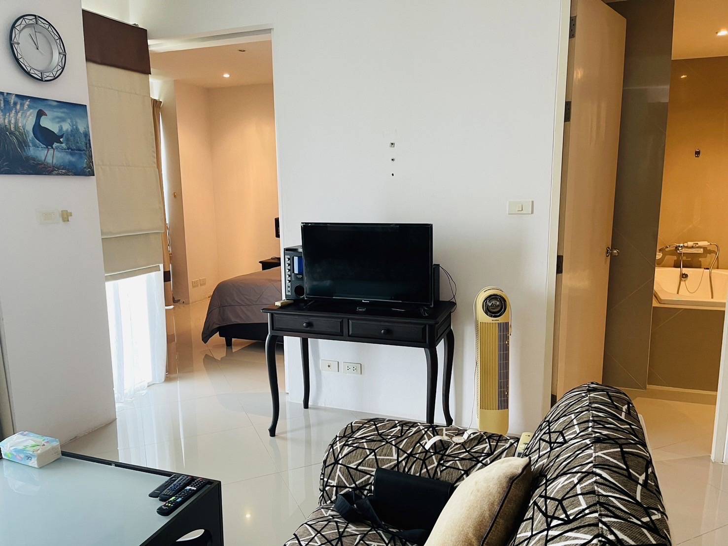 2 Bedroom Condo for Sale at Theppraya Rd., Pattaya