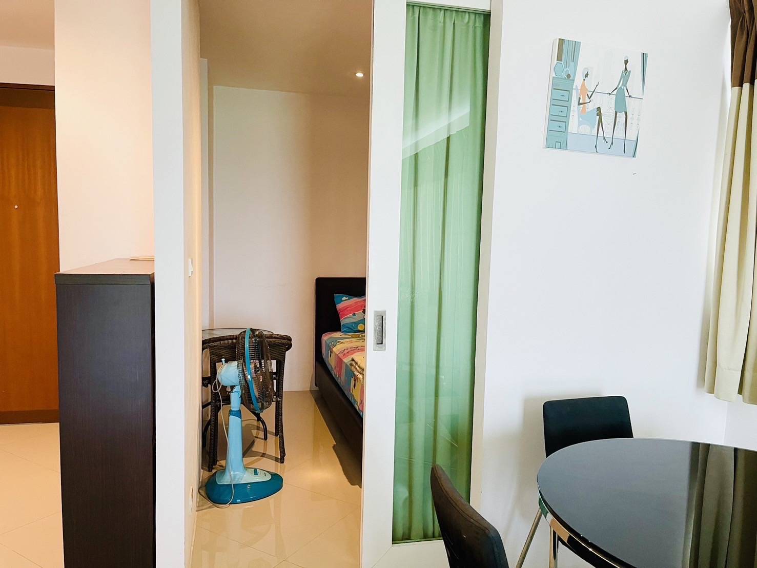 2 Bedroom Condo for Sale at Theppraya Rd., Pattaya