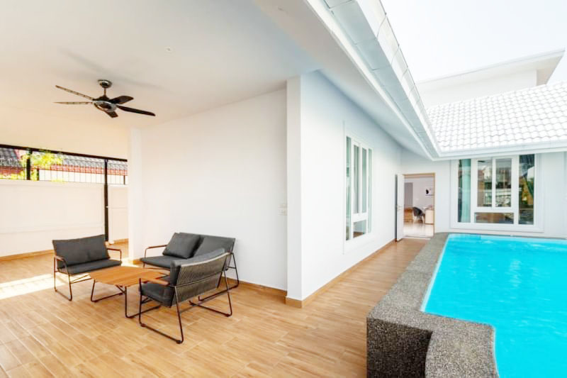 Pool villa for Sale, 4 bedrooms, 15 Million baht., South Pattaya