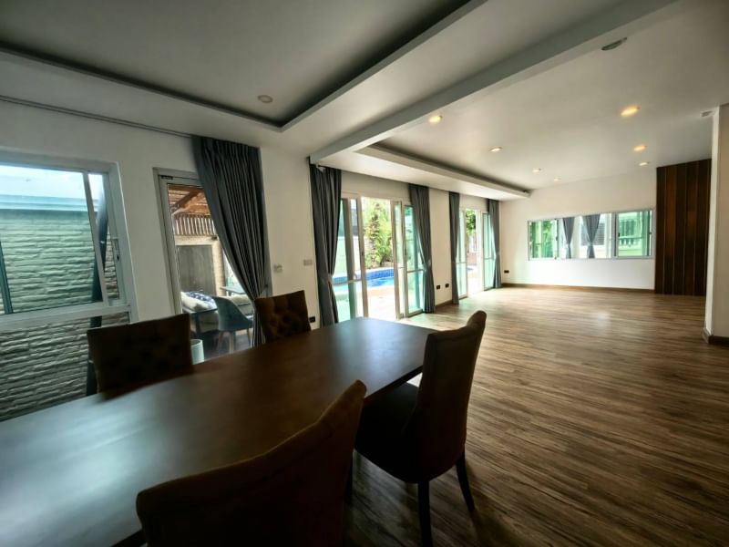 Luxury Modern Style Pool Villa for Rent, Pattaya