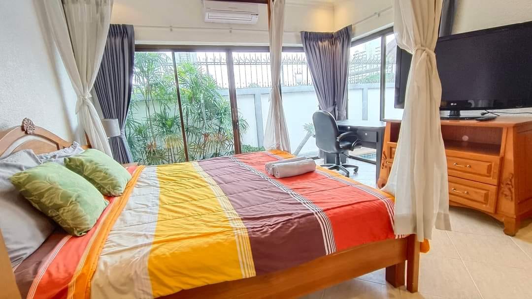 3 Bedroom House with  private pool For Rent at Jomtien, Pattaya