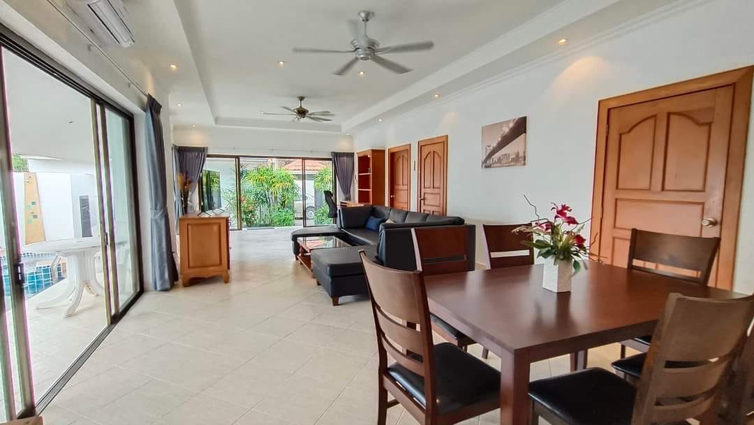 3 Bedroom House with  private pool For Rent at Jomtien, Pattaya