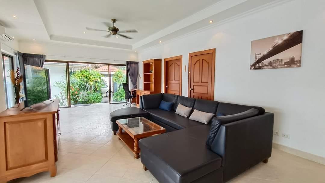 3 Bedroom House with  private pool For Rent at Jomtien, Pattaya