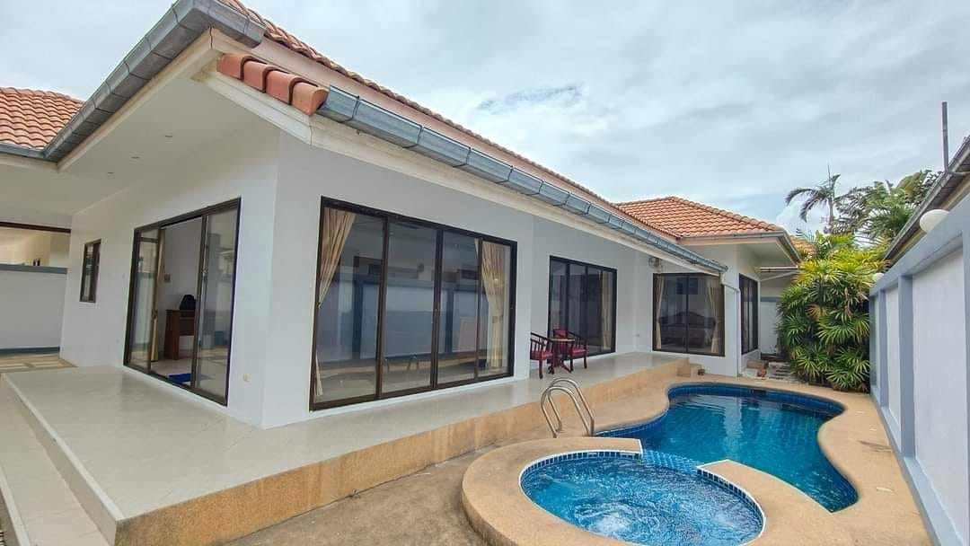 Pool Villa for Rent or Sale at Jomtien Pattaya