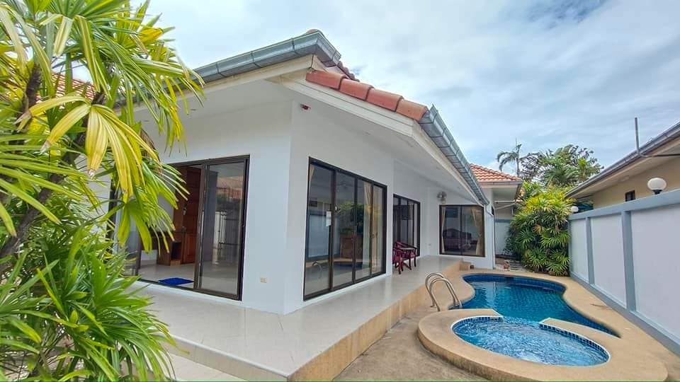 Pool Villa for Rent or Sale at Jomtien Pattaya