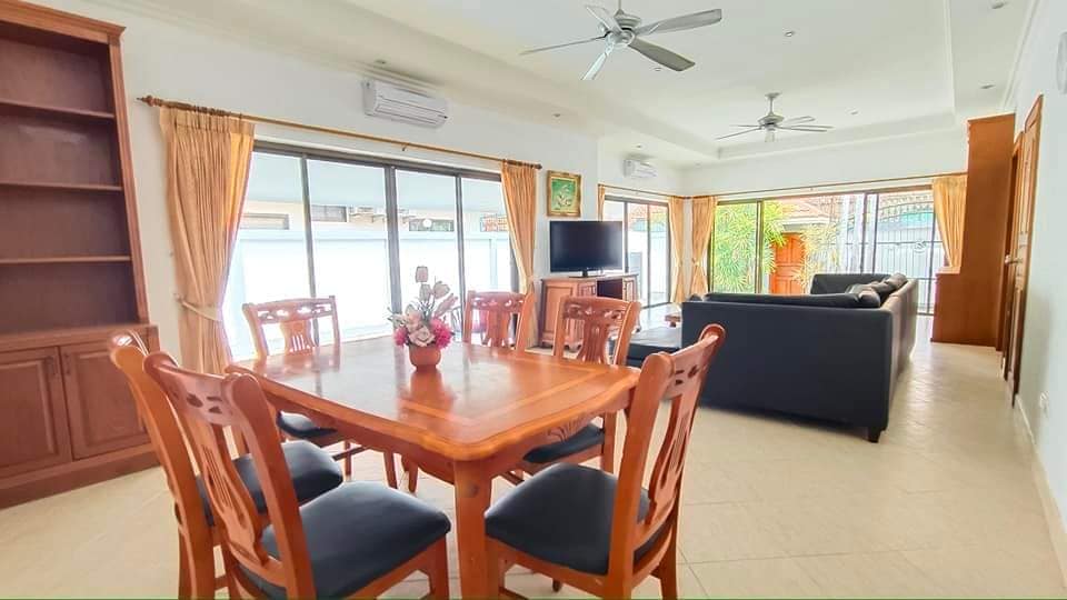 Pool Villa for Rent or Sale at Jomtien Pattaya