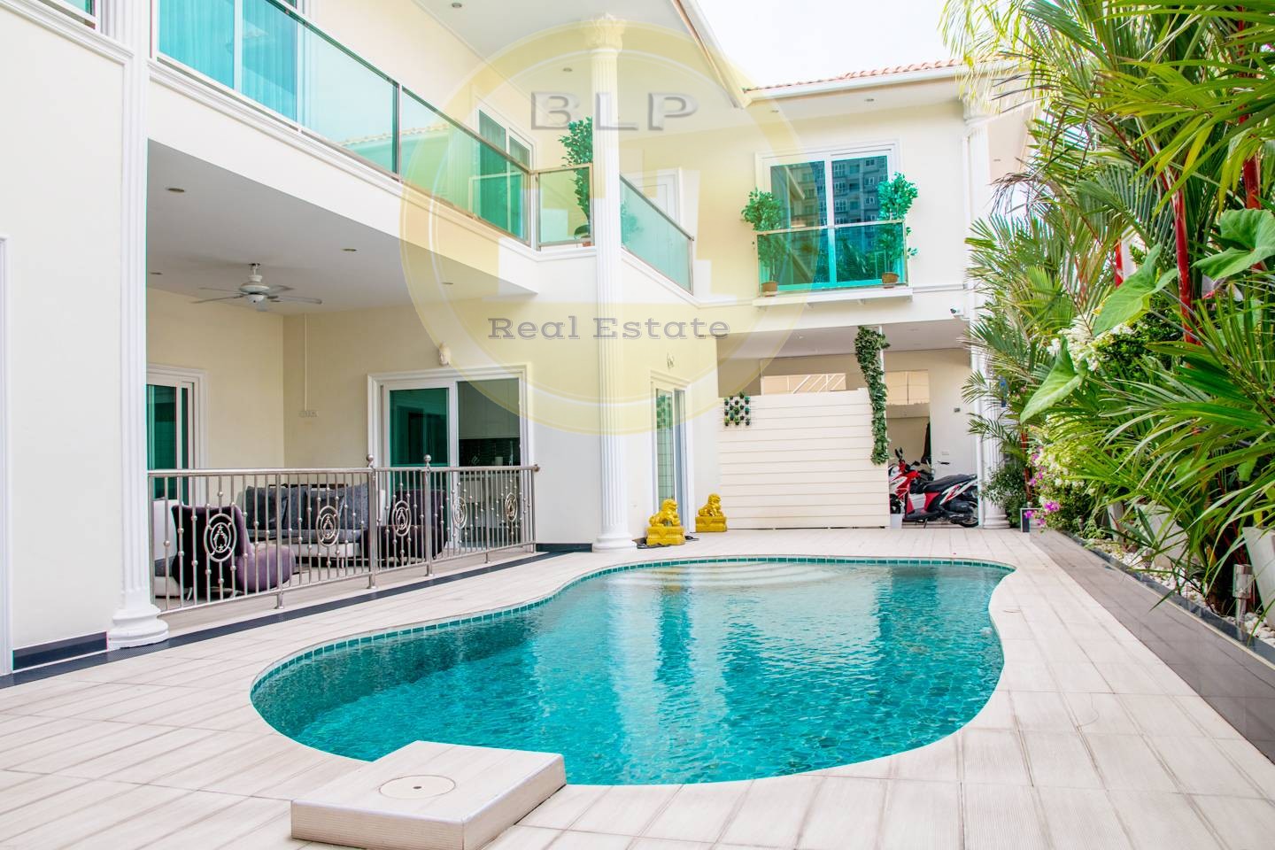 A Luxury Private Beach access 6 Bedroom Villa for Sale in the Village on Pratumnak Hill, Pattaya.