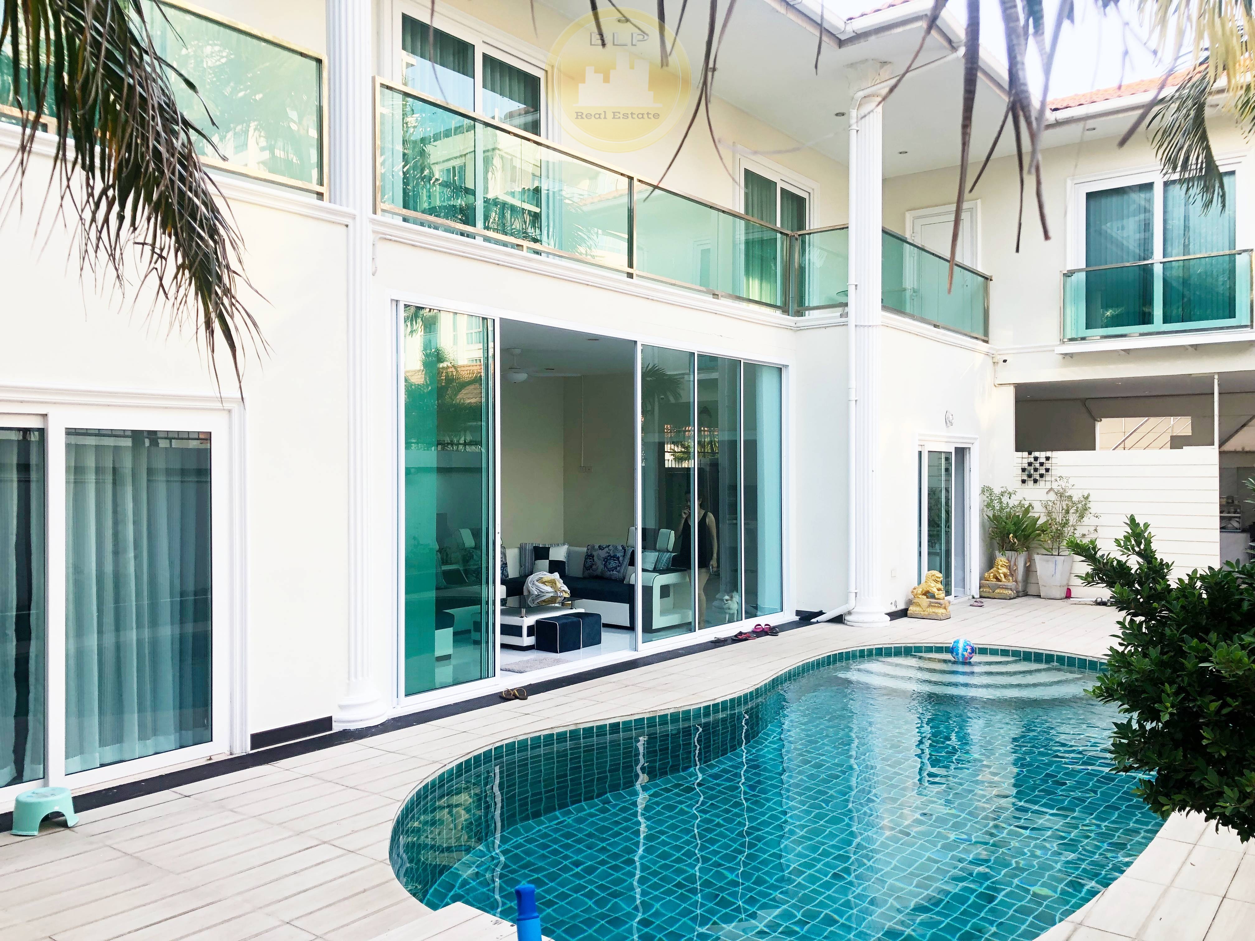 A Luxury Private Beach access 6 Bedroom Villa for Sale in the Village on Pratumnak Hill, Pattaya.