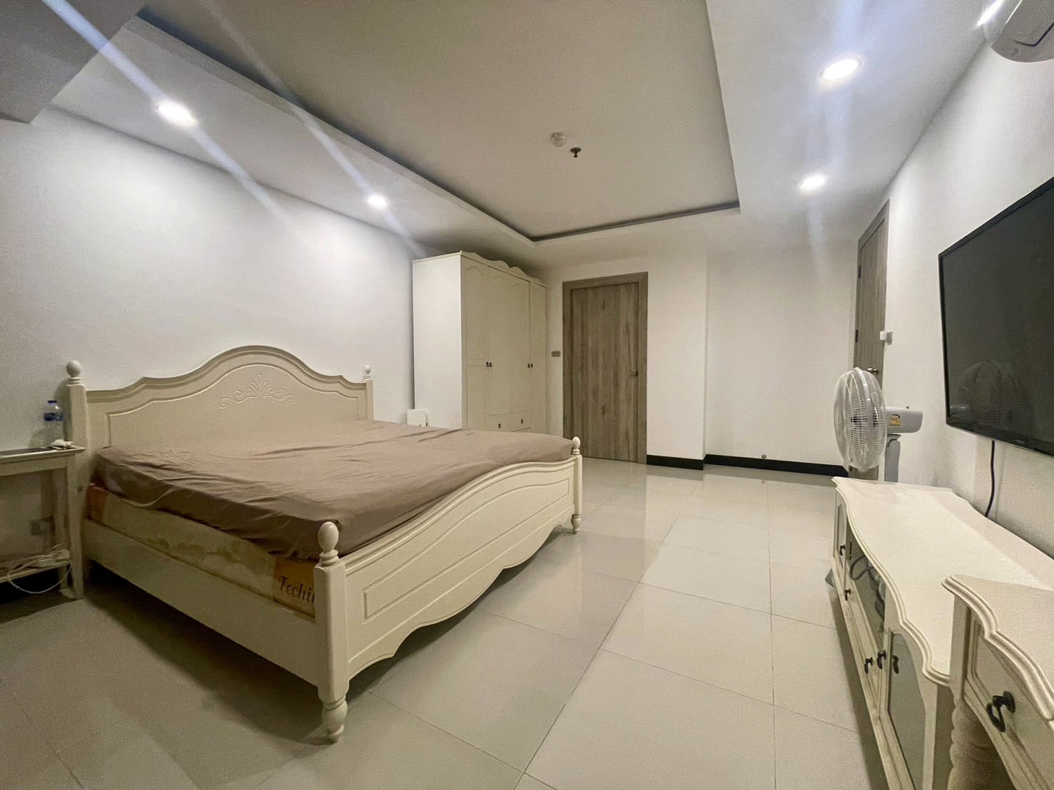 ์1 Bedroom Condo for Sale at Central Pattaya