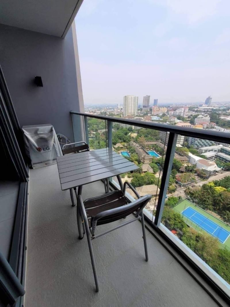 Beachfront 1 Bedroom Condo for Sale in Pattaya