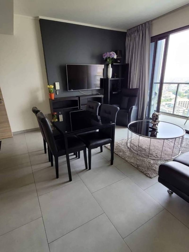 Beachfront 1 Bedroom Condo for Sale in Pattaya