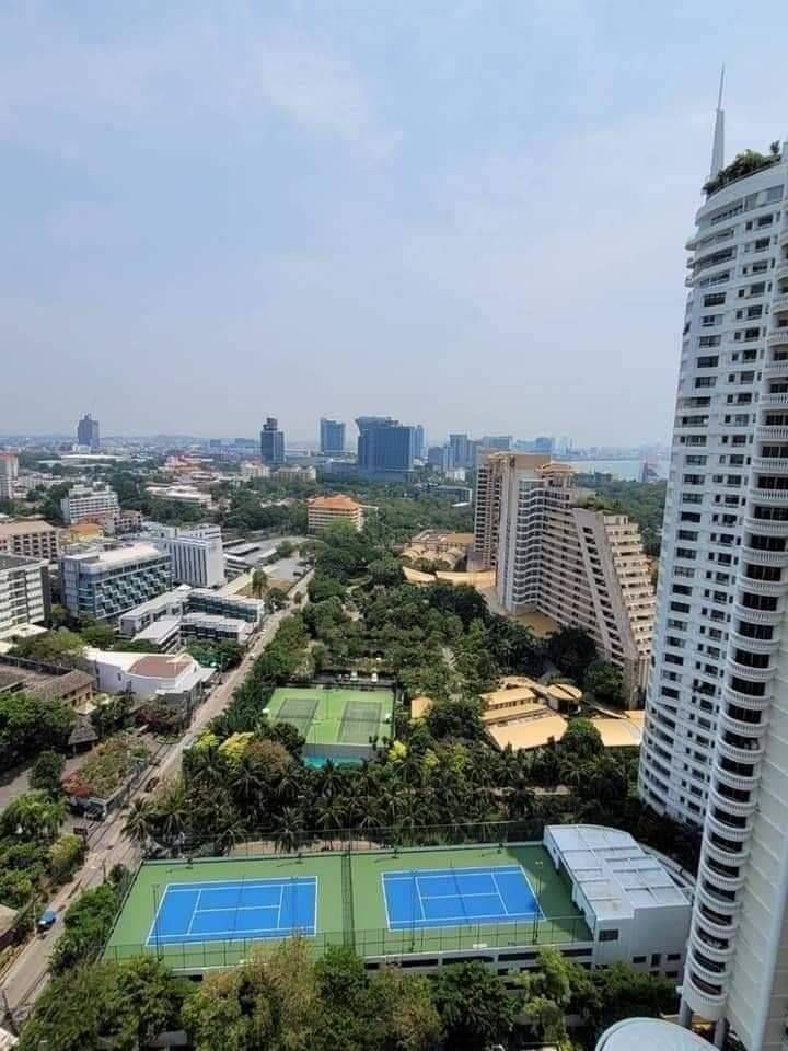 Beachfront 1 Bedroom Condo for Sale in Pattaya