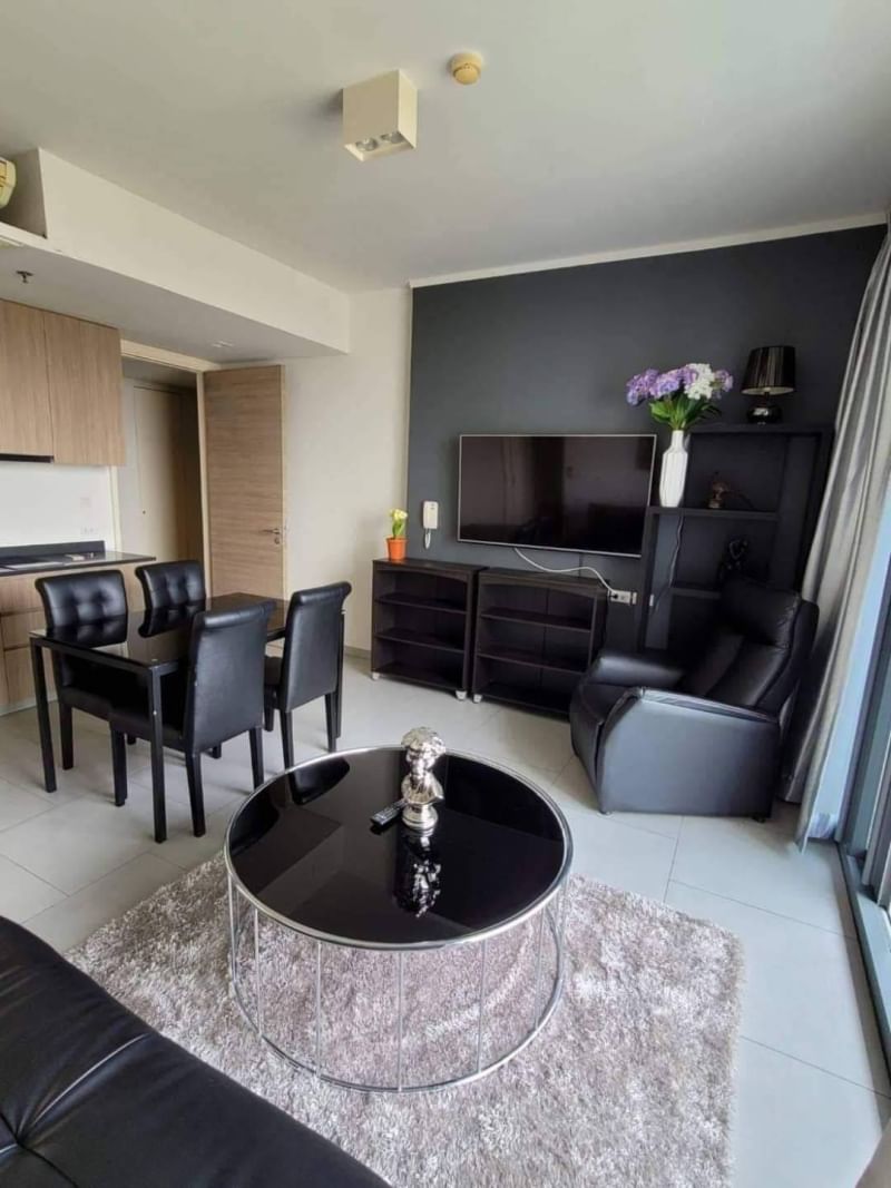 Beachfront 1 Bedroom Condo for Sale in Pattaya